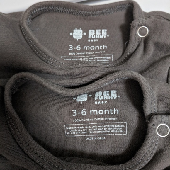 "womb mates" set, size 3-6 mos, twins - Picture 2 of 3